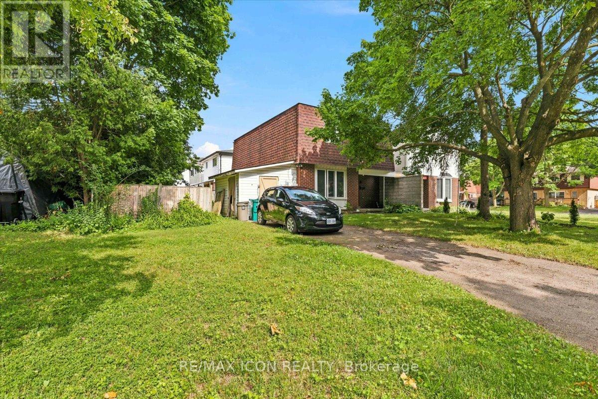 6 Tamarack Court, Cambridge, Ontario  N3C 3A8 - Photo 1 - X13532148