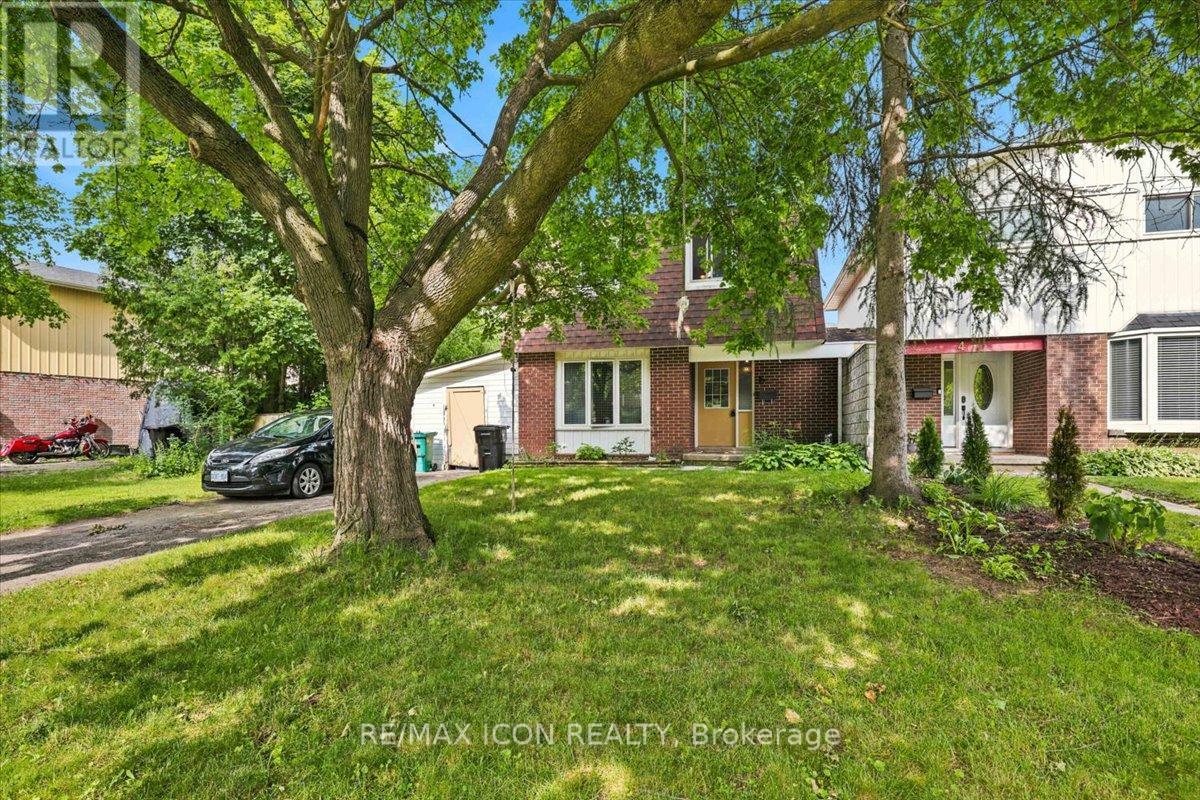 6 Tamarack Court, Cambridge, Ontario  N3C 3A8 - Photo 4 - X13532148