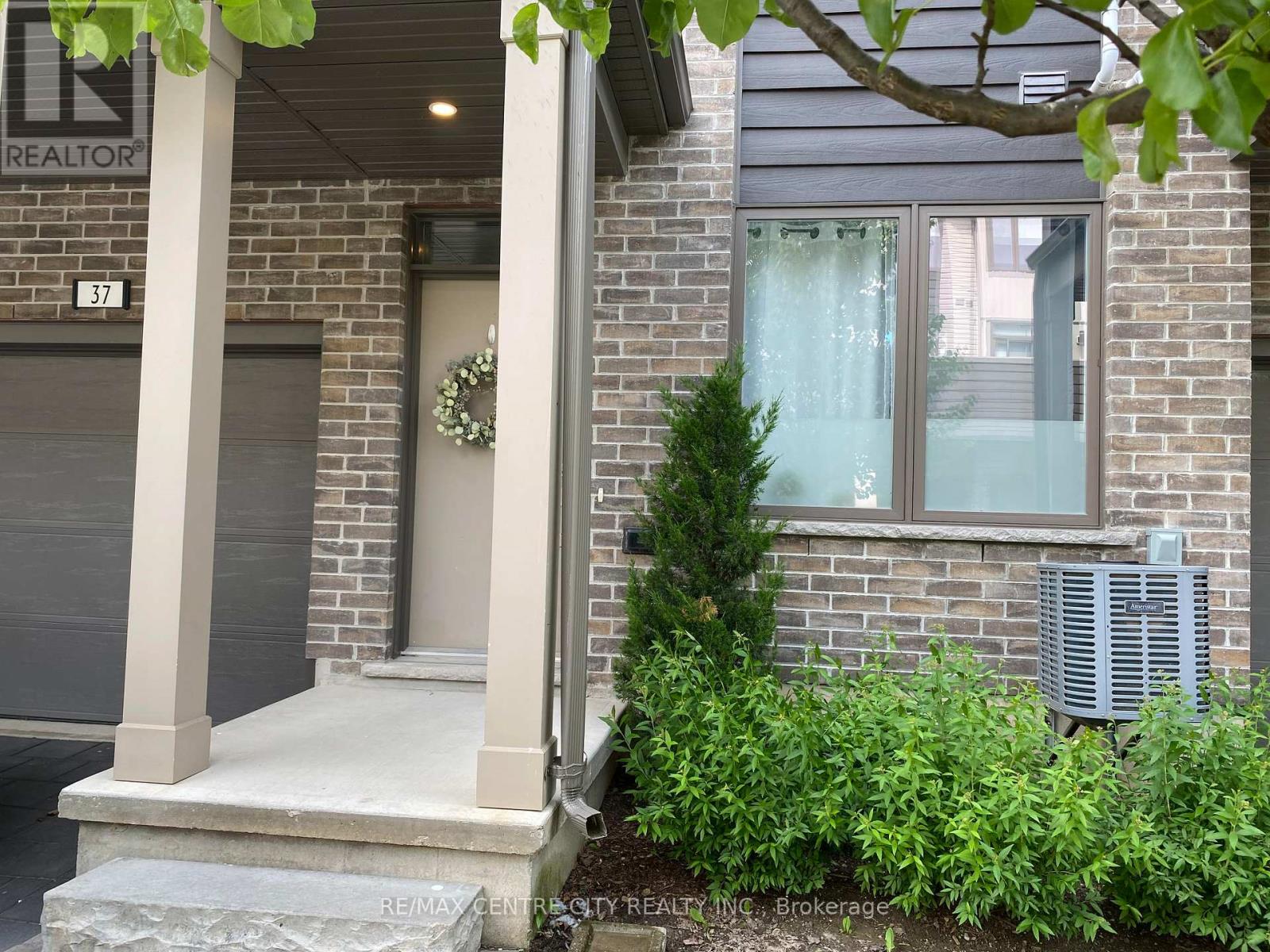 37 - 2070 Meadowgate Boulevard, London South, Ontario  N6M 0H5 - Photo 1 - X13532476