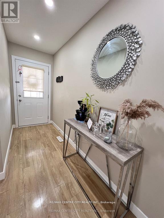 1138 Sandbar Street, London North, Ontario  N6G 0G6 - Photo 2 - X13532478