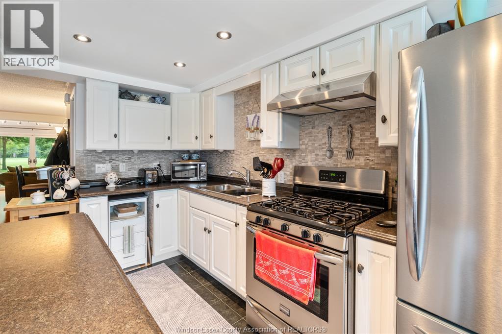345 Robson Road Unit# 10, Leamington, Ontario N8H 5G6 - Photo 4 - 26016255