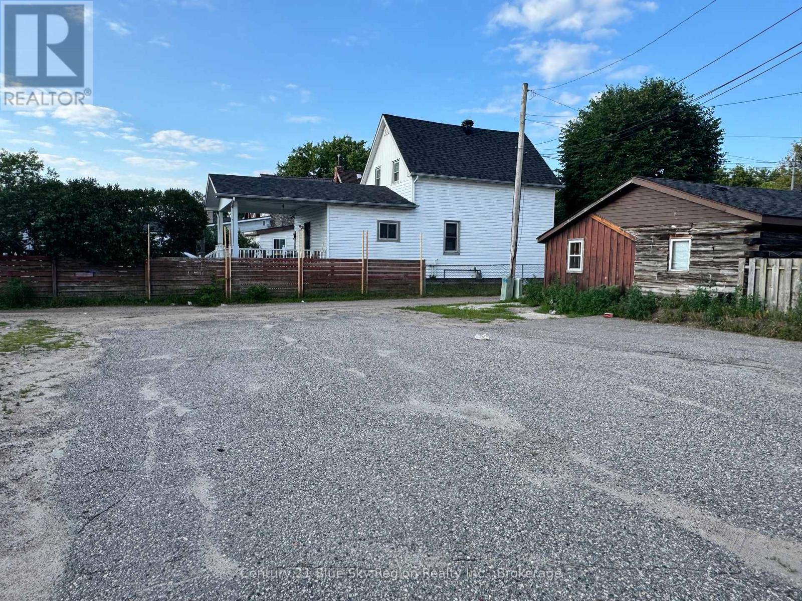 1111 Cassells Street, North Bay, Ontario  P1B 4B3 - Photo 5 - X13532352