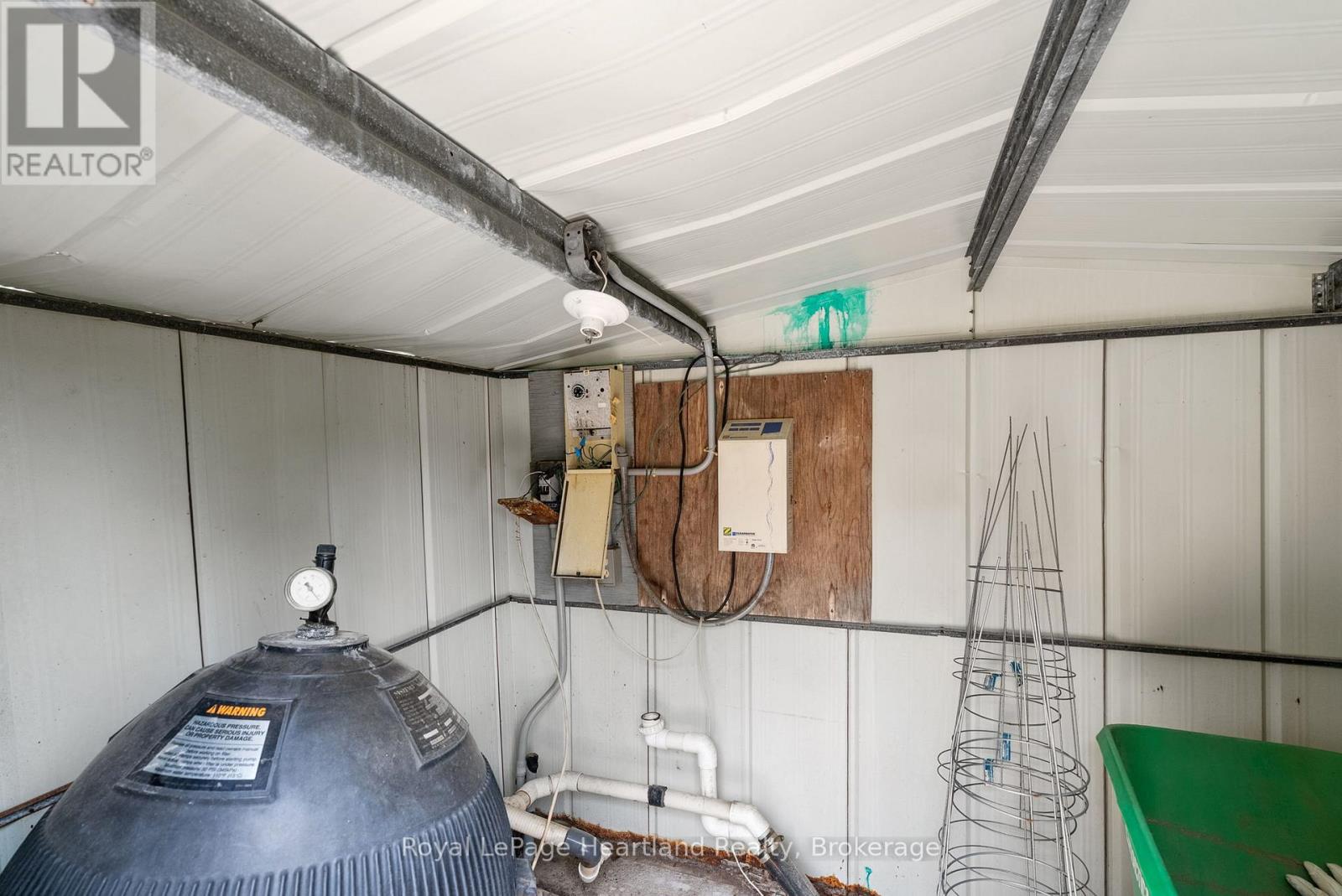 240 Elm Avenue N, North Perth, Ontario  N4W 3E8 - Photo 28 - X13532412