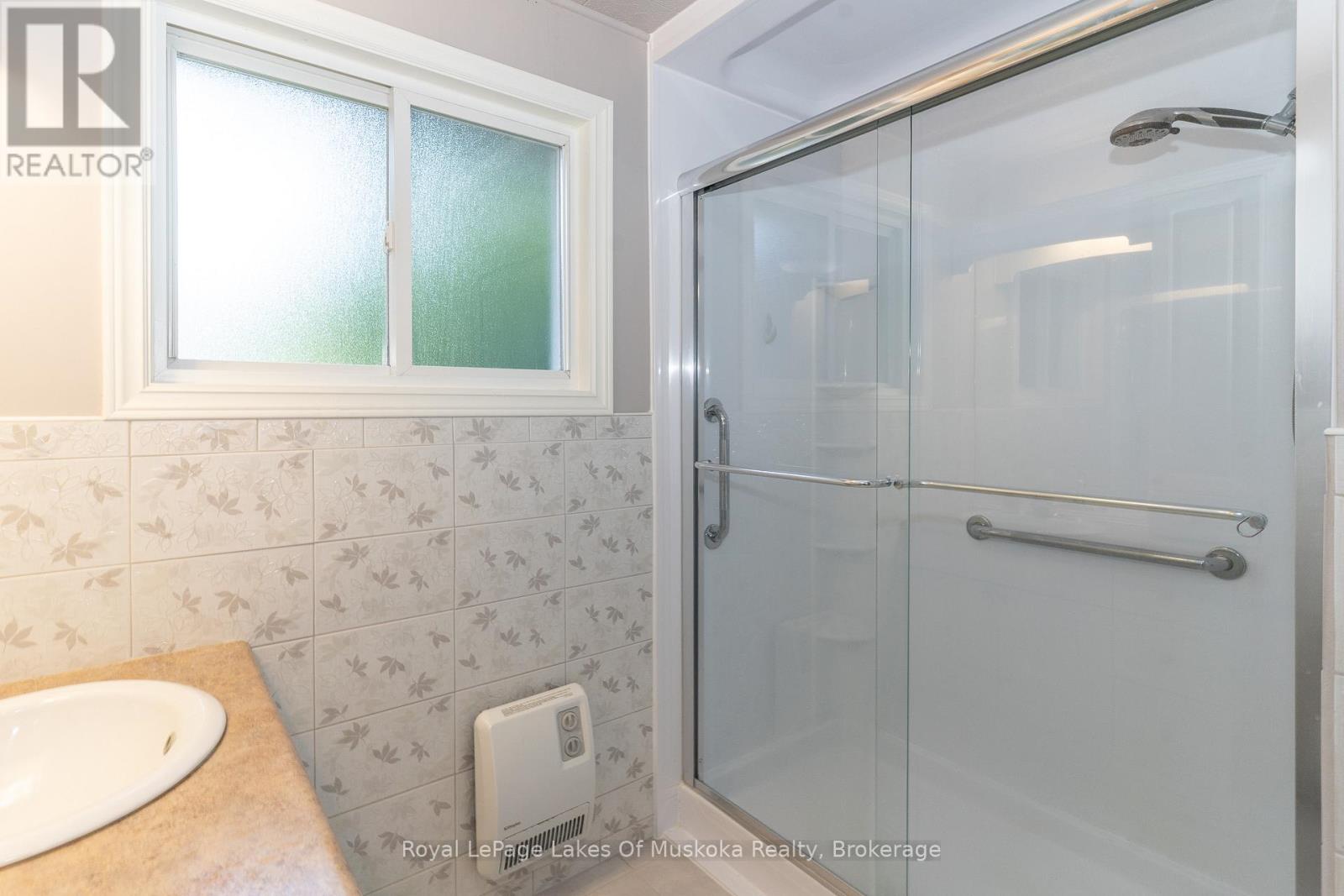 130 Robinson Avenue, Gravenhurst, Ontario  P1P 1R5 - Photo 25 - X13532484