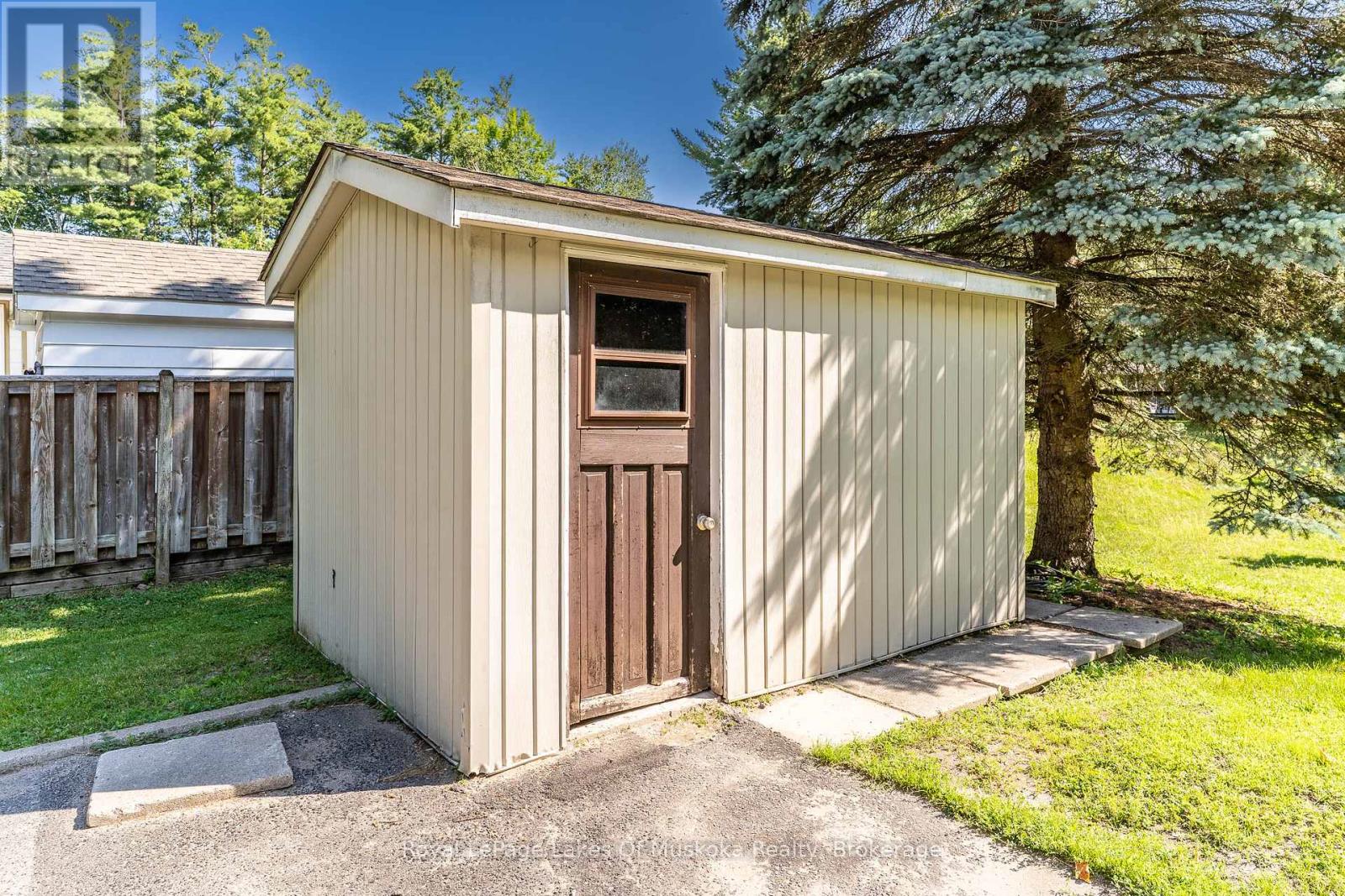130 Robinson Avenue, Gravenhurst, Ontario  P1P 1R5 - Photo 33 - X13532484