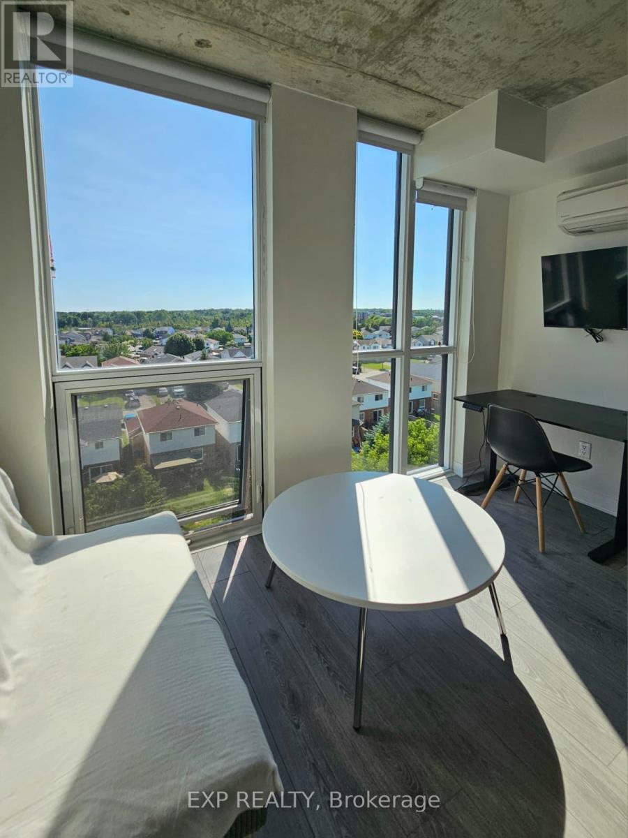 609 - 1900 SIMCOE STREET N, Oshawa (Samac)