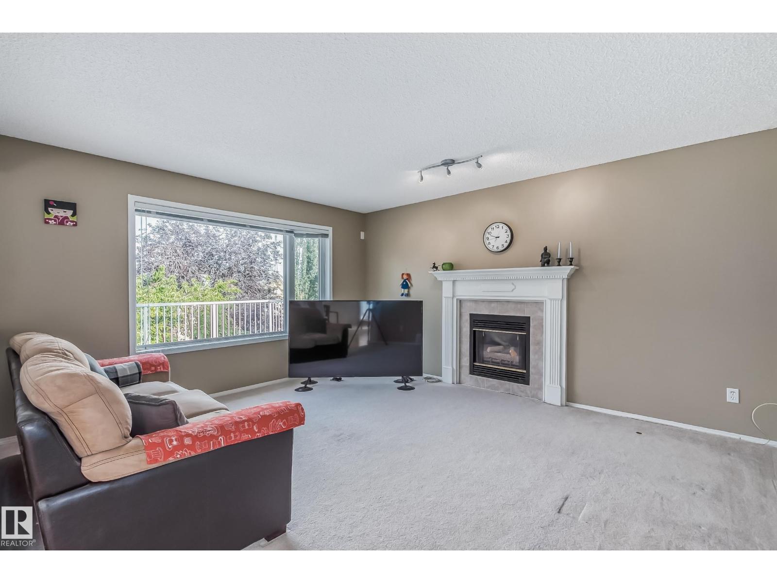 347 Hunters Ru NW, Edmonton, Alberta  T6R 2N9 - Photo 15 - E4497428