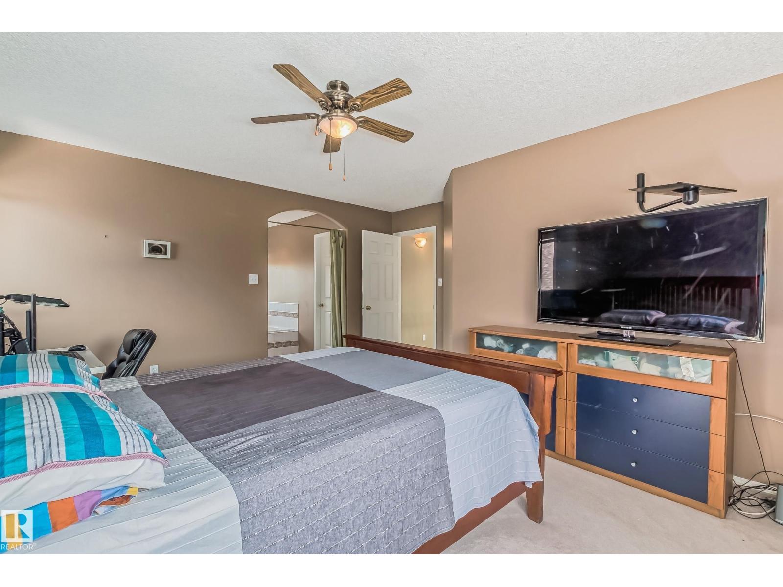 347 Hunters Ru NW, Edmonton, Alberta  T6R 2N9 - Photo 22 - E4497428