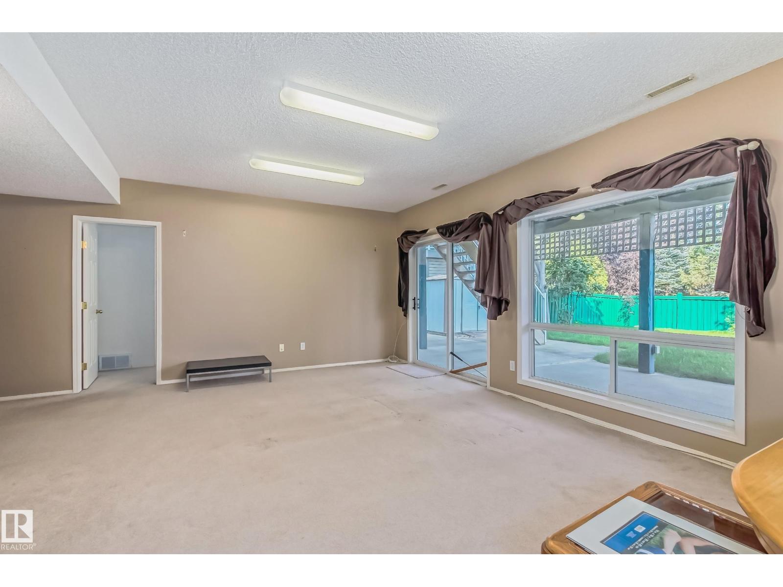 347 Hunters Ru NW, Edmonton, Alberta  T6R 2N9 - Photo 31 - E4497428