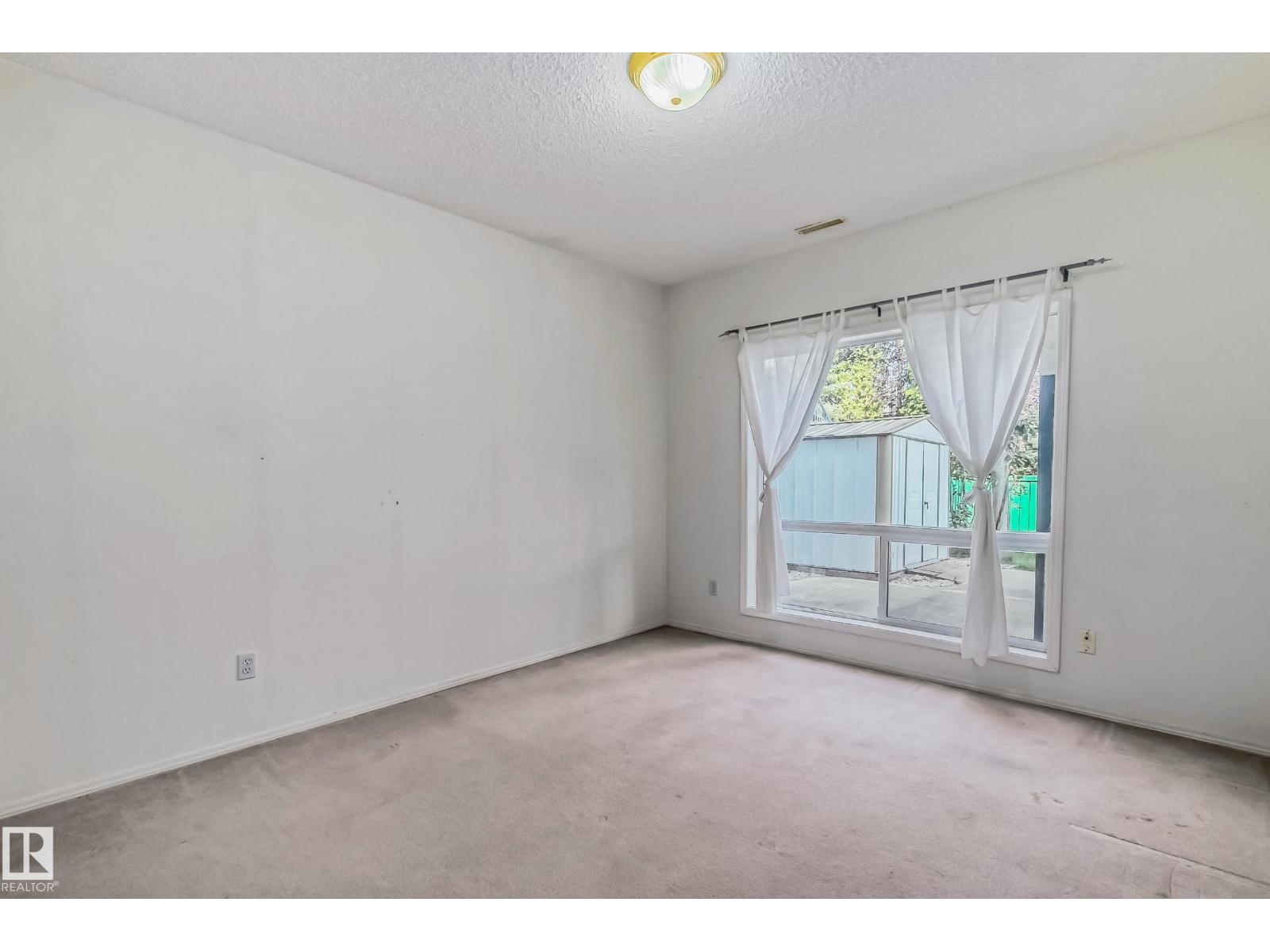 347 Hunters Ru NW, Edmonton, Alberta  T6R 2N9 - Photo 37 - E4497428