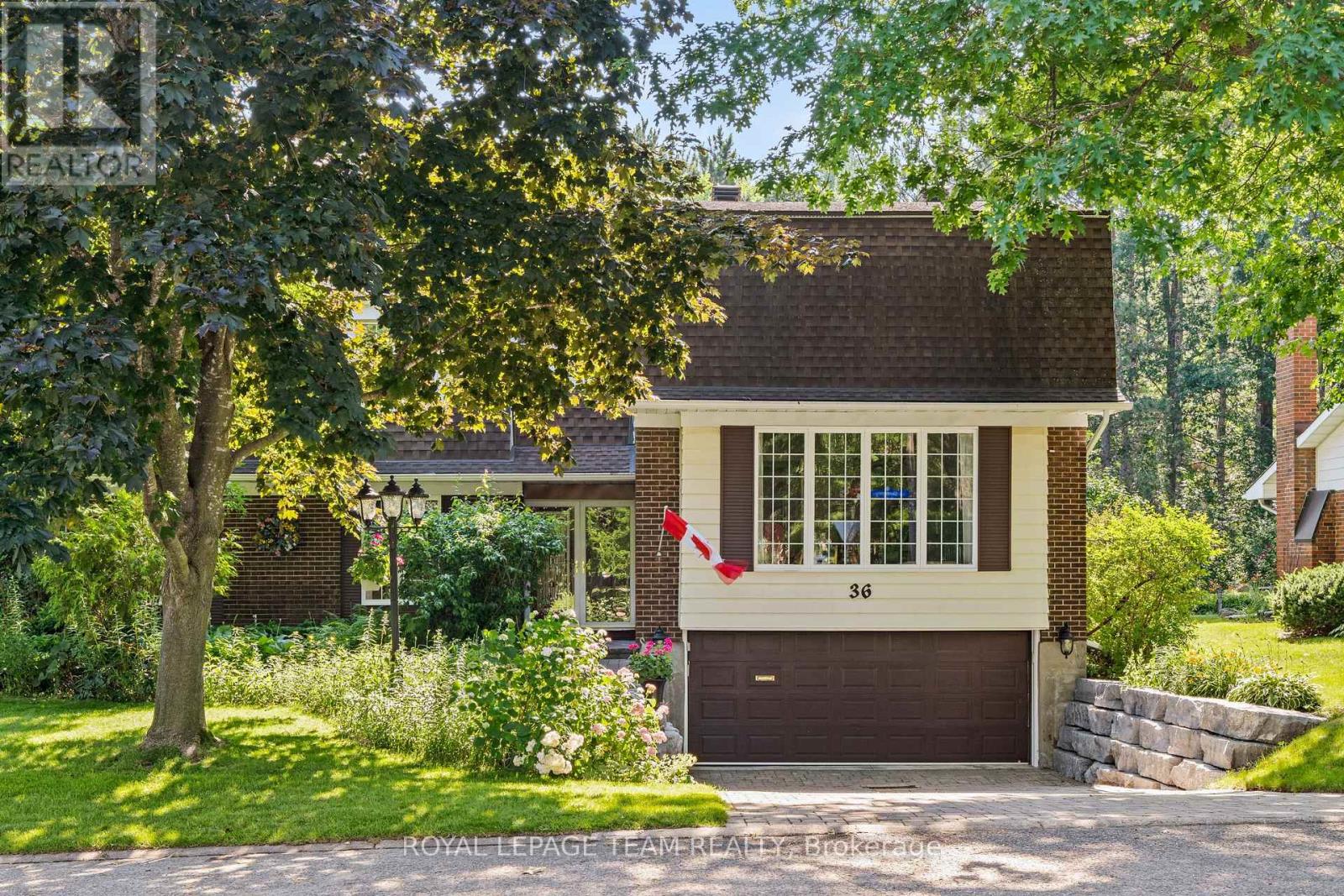 36 GLENDENNING DRIVE, Ottawa, Ontario