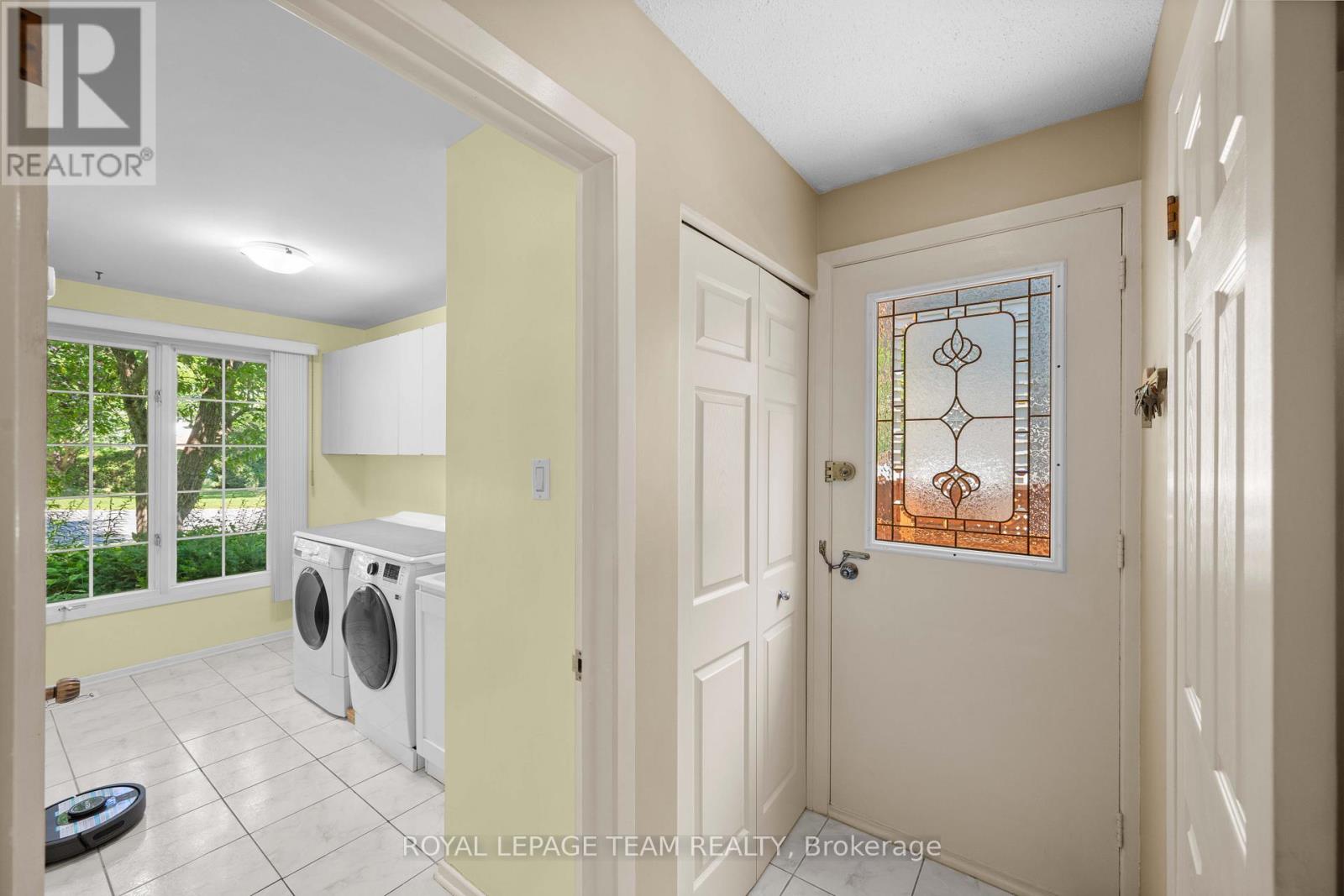 36 Glendenning Drive, Ottawa, Ontario  K2H 7Y9 - Photo 8 - X13532414