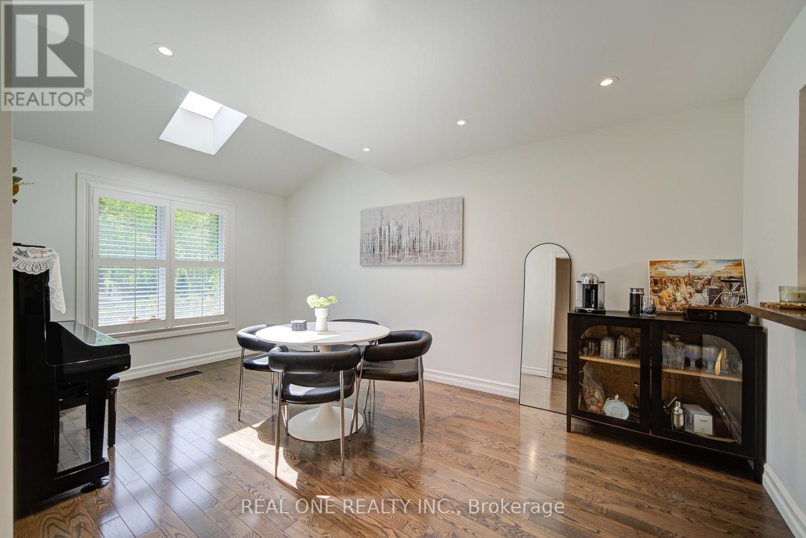 30 - 1606 Lancaster Drive, Oakville, Ontario  L6H 2Z6 - Photo 5 - W13514896
