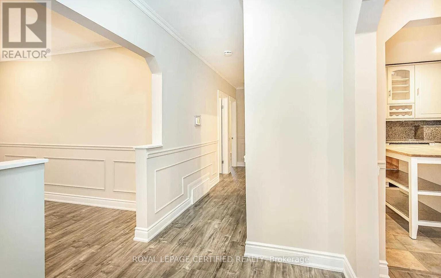481 Sandmere Place, Oakville, Ontario  L6L 4G5 - Photo 3 - W13532384