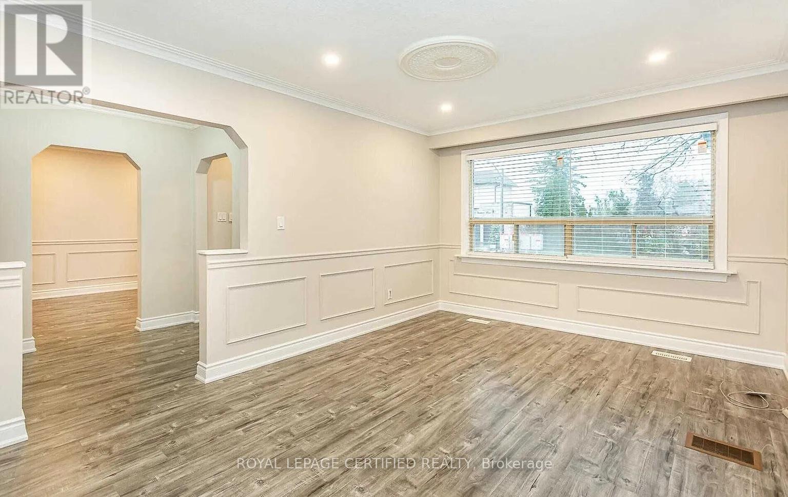 481 Sandmere Place, Oakville, Ontario  L6L 4G5 - Photo 4 - W13532384