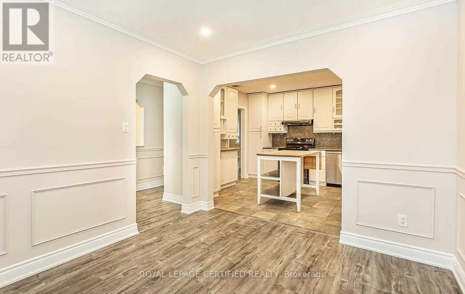 481 Sandmere Place, Oakville, Ontario  L6L 4G5 - Photo 5 - W13532384