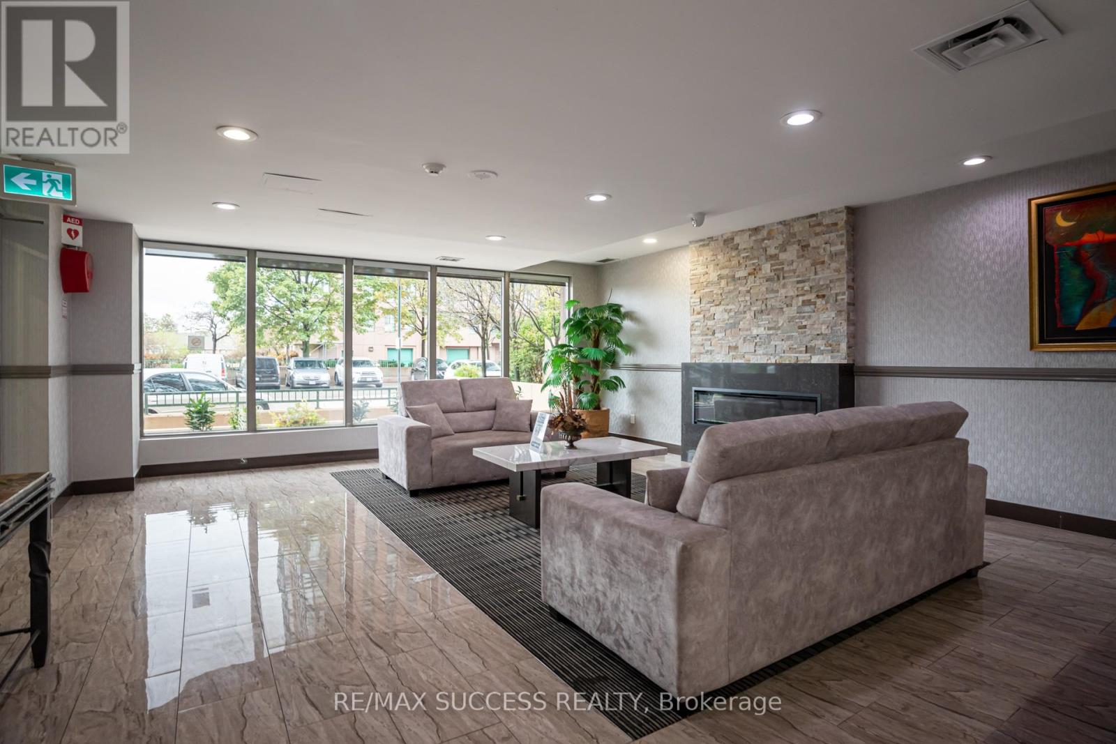 713 - 145 Hillcrest Avenue, Mississauga, Ontario  L5B 3Z1 - Photo 12 - W13532468