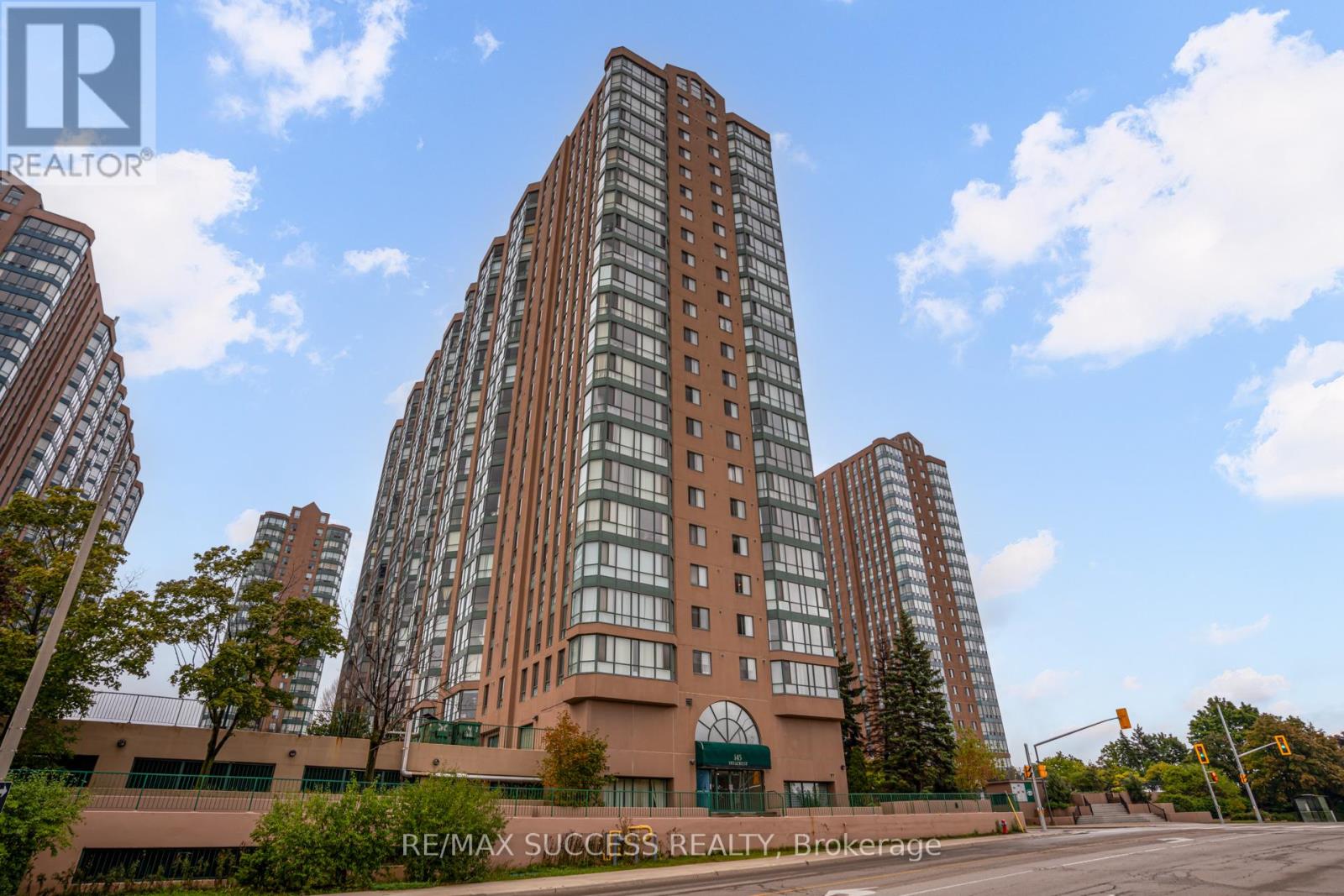 713 - 145 Hillcrest Avenue, Mississauga, Ontario  L5B 3Z1 - Photo 4 - W13532468