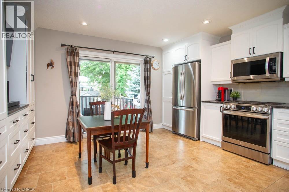 145 Mcguiness Drive, Brantford, Ontario  N3T 0B4 - Photo 12 - 40845892