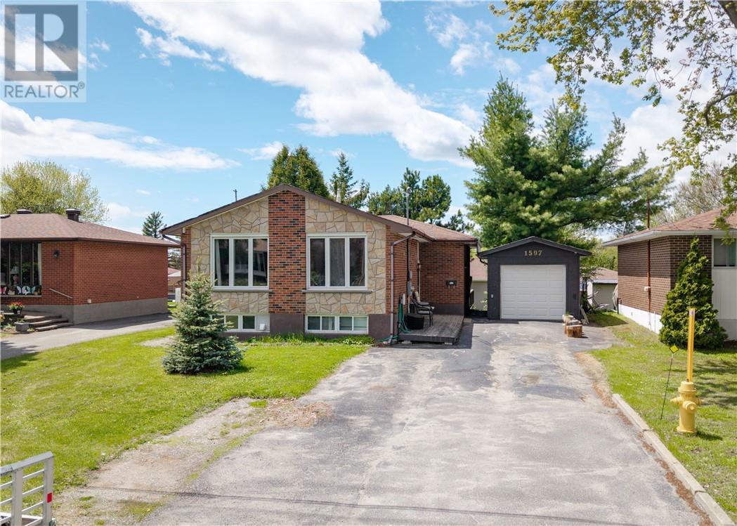 1597 Dollard Avenue, Greater Sudbury, Ontario