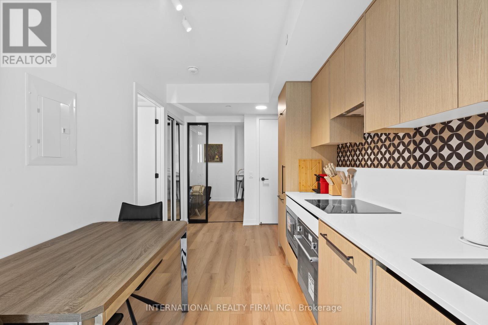 409 - 5 Lakeview (Short Term) Avenue, Toronto, Ontario M6H 0H3 - Photo 4 - C13497134