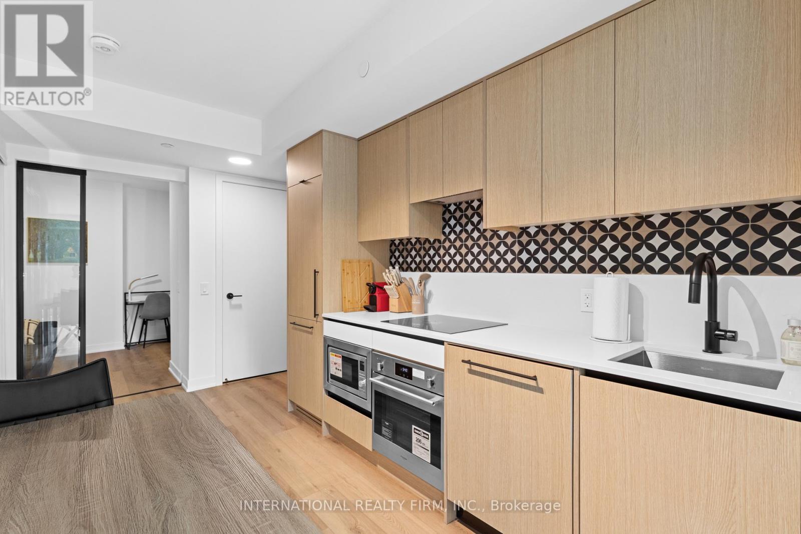 409 - 5 Lakeview (Short Term) Avenue, Toronto, Ontario M6H 0H3 - Photo 3 - C13497134