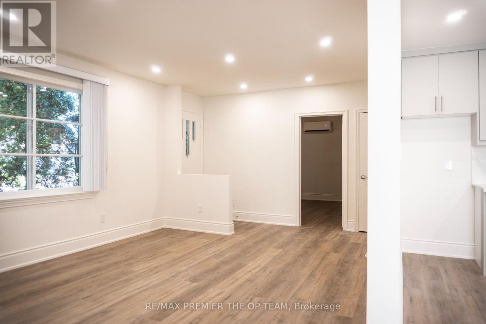 148 Martin Grove Road, Toronto, Ontario  M9B 4K9 - Photo 14 - W12951476