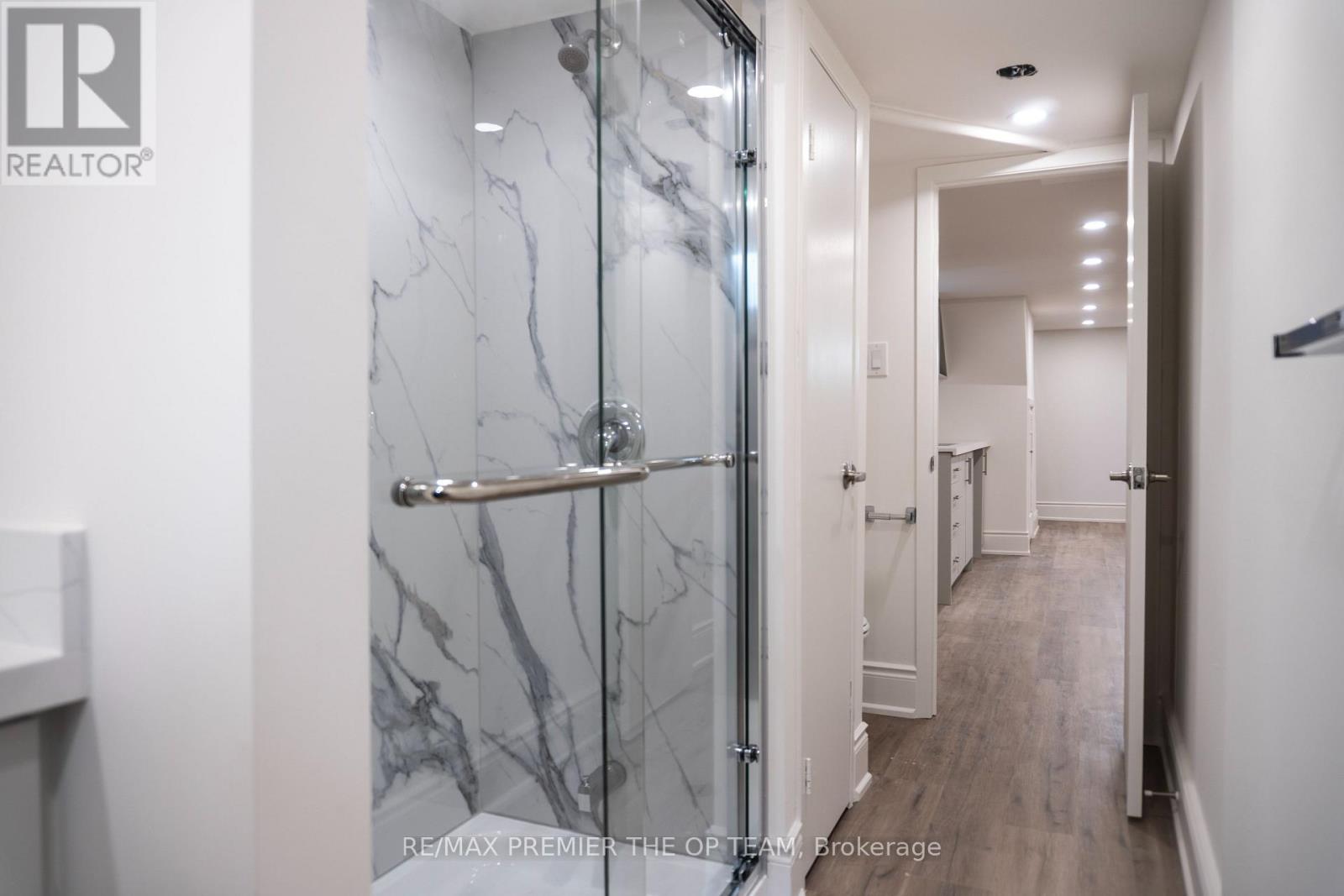 148 Martin Grove Road, Toronto, Ontario  M9B 4K9 - Photo 25 - W12951476