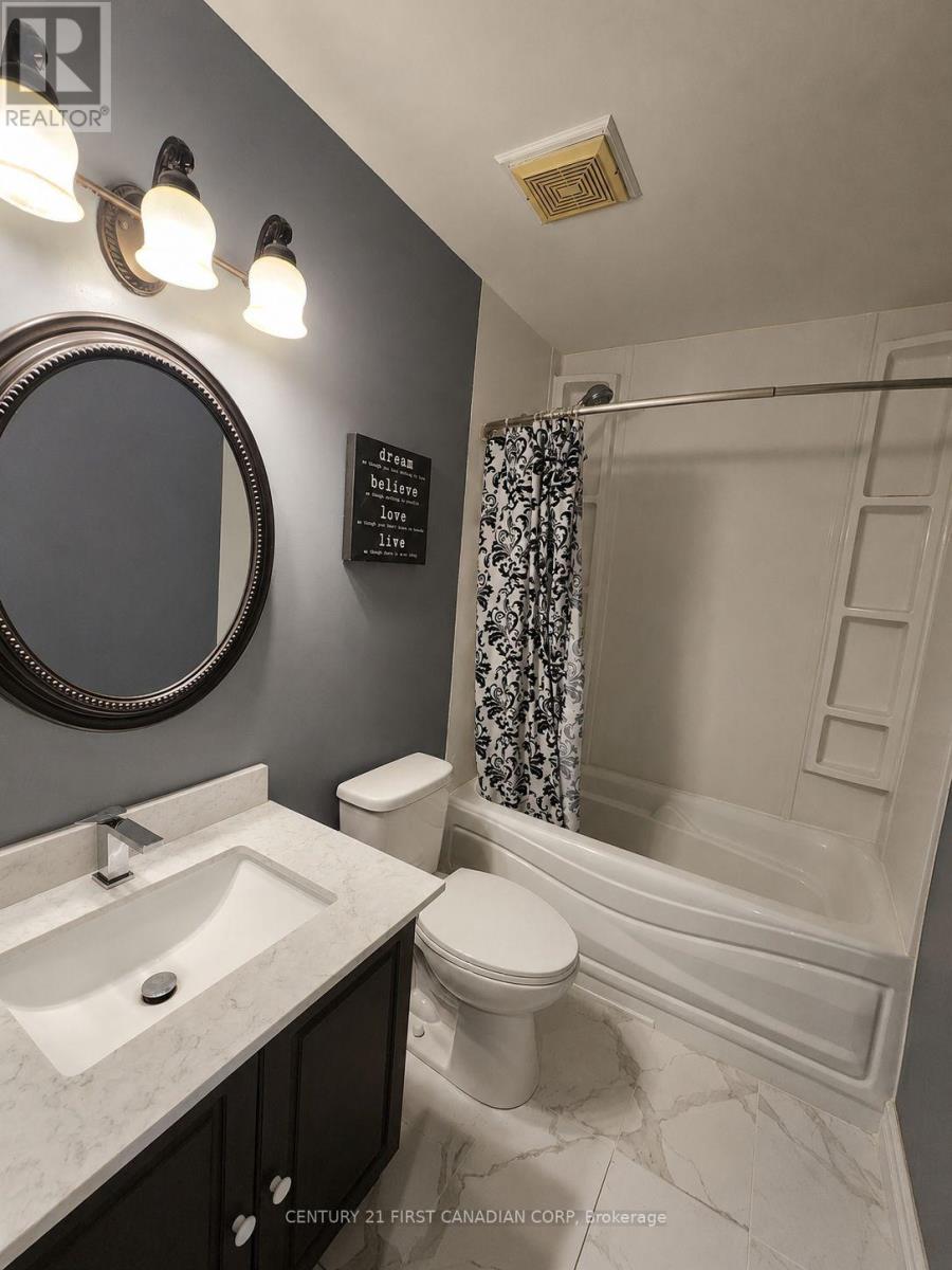 17 - 40 Fairfax Court, London North, Ontario  N6G 3Y3 - Photo 16 - X13532640