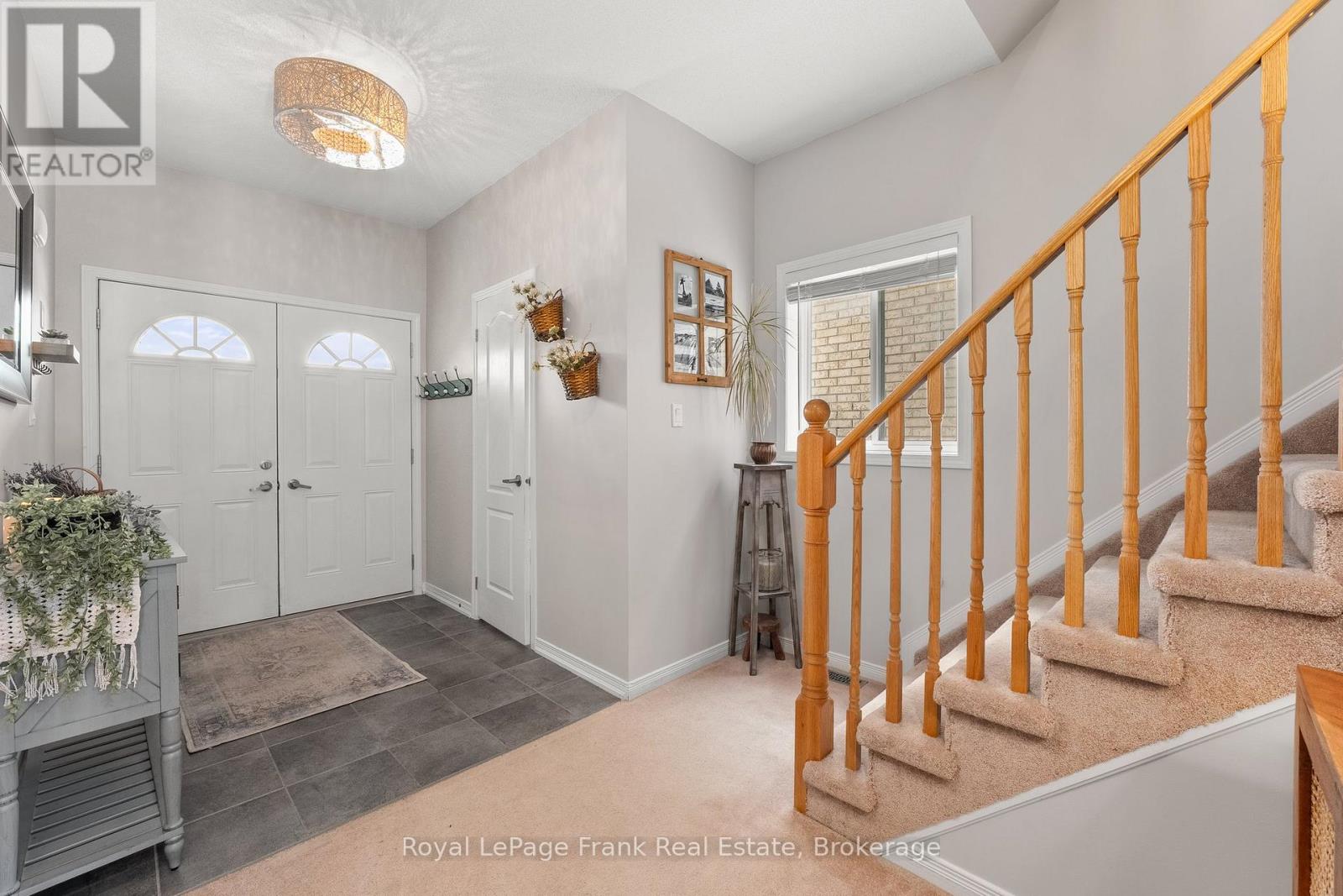 2086 Galloway Street, Innisfil, Ontario  L9S 4B7 - Photo 3 - N13532842
