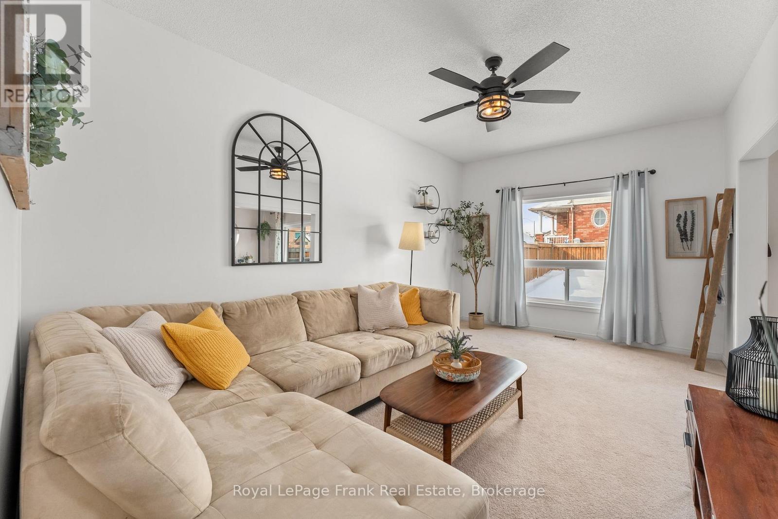 2086 Galloway Street, Innisfil, Ontario  L9S 4B7 - Photo 9 - N13532842