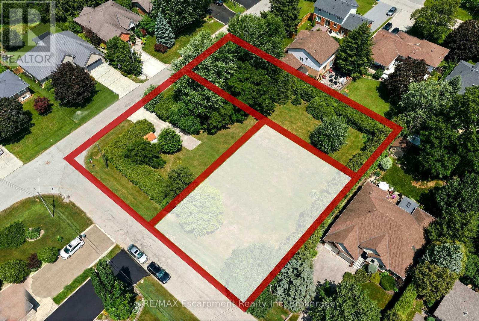 1B WESTVIEW CRESCENT, Hamilton, Ontario