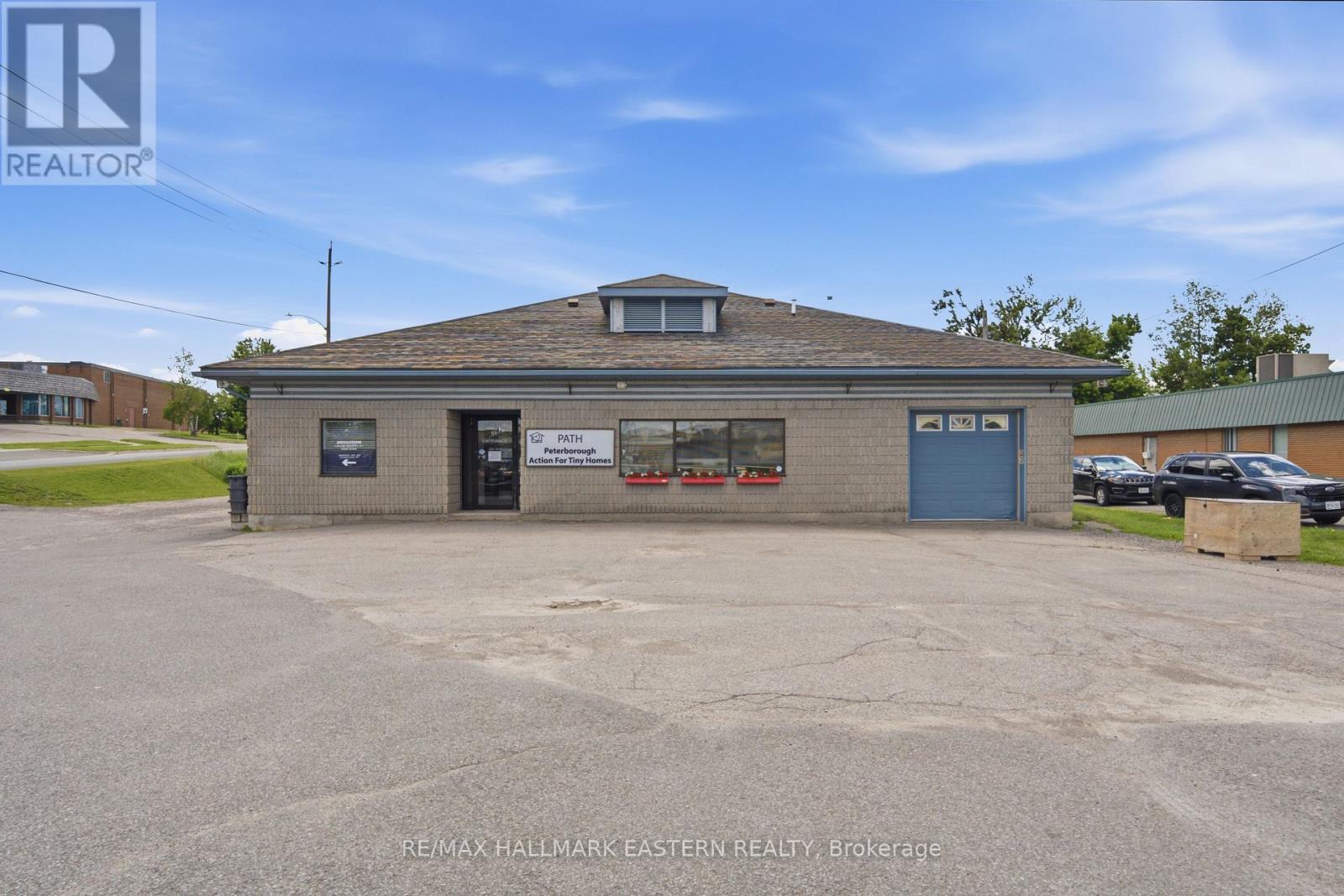 385 Lansdowne Street E, Peterborough, Ontario K9L 2A3 - Photo 1 - X13532798