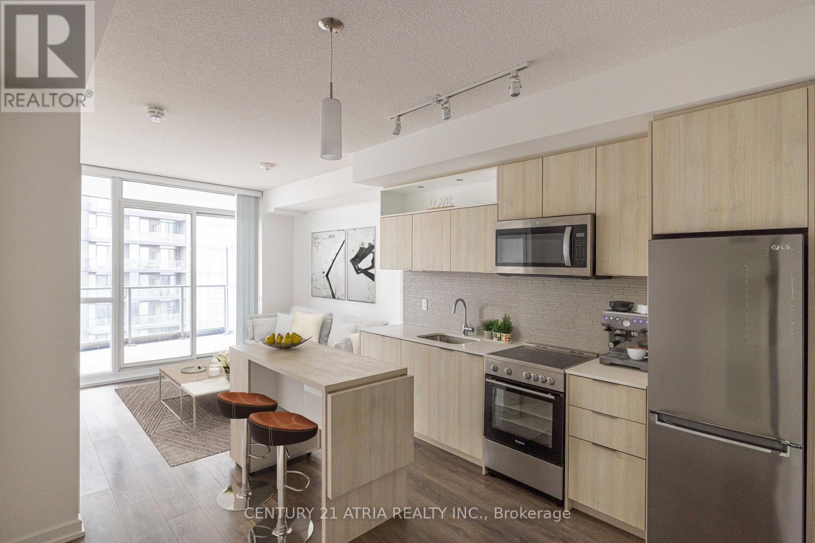 2011 - 50 FOREST MANOR ROAD, Toronto (Henry Farm)
