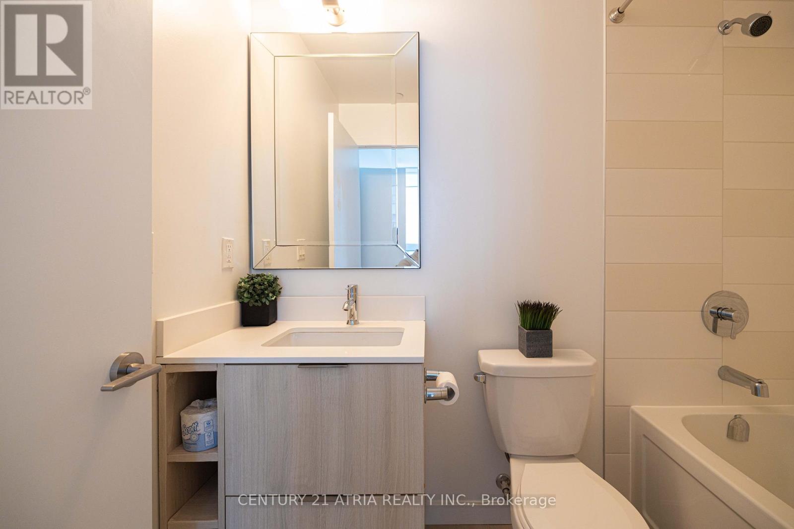 2011 - 50 Forest Manor Road, Toronto, Ontario  M2J 0E3 - Photo 15 - C13532590