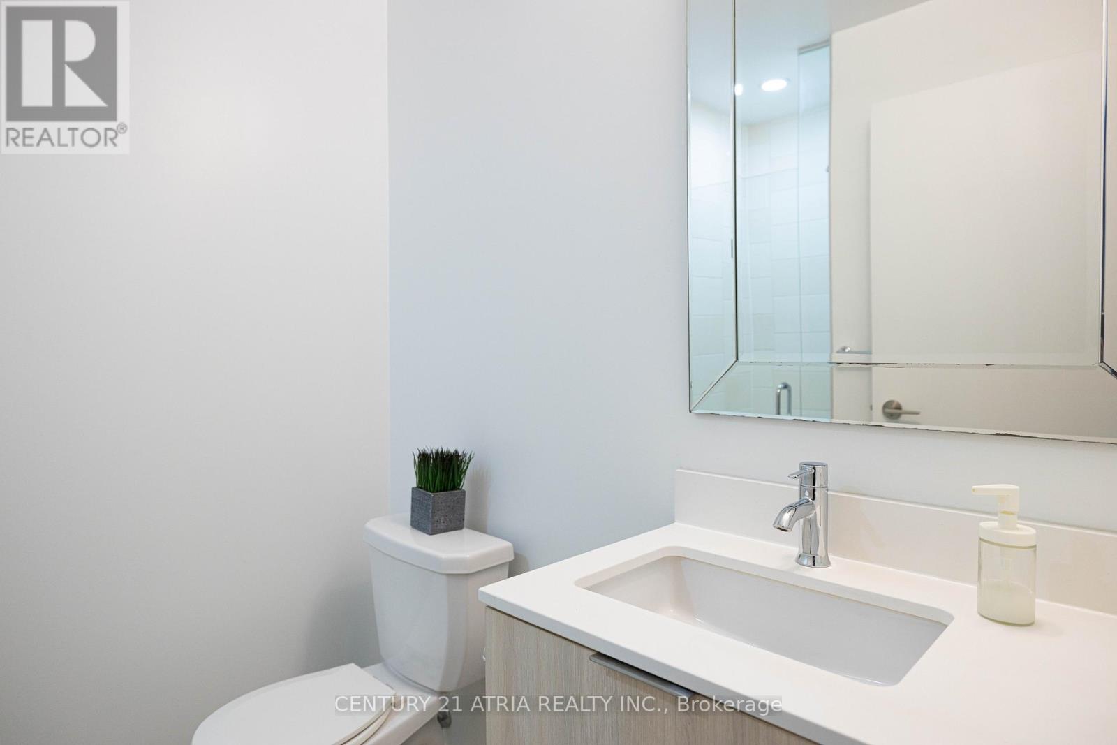 2011 - 50 Forest Manor Road, Toronto, Ontario  M2J 0E3 - Photo 17 - C13532590