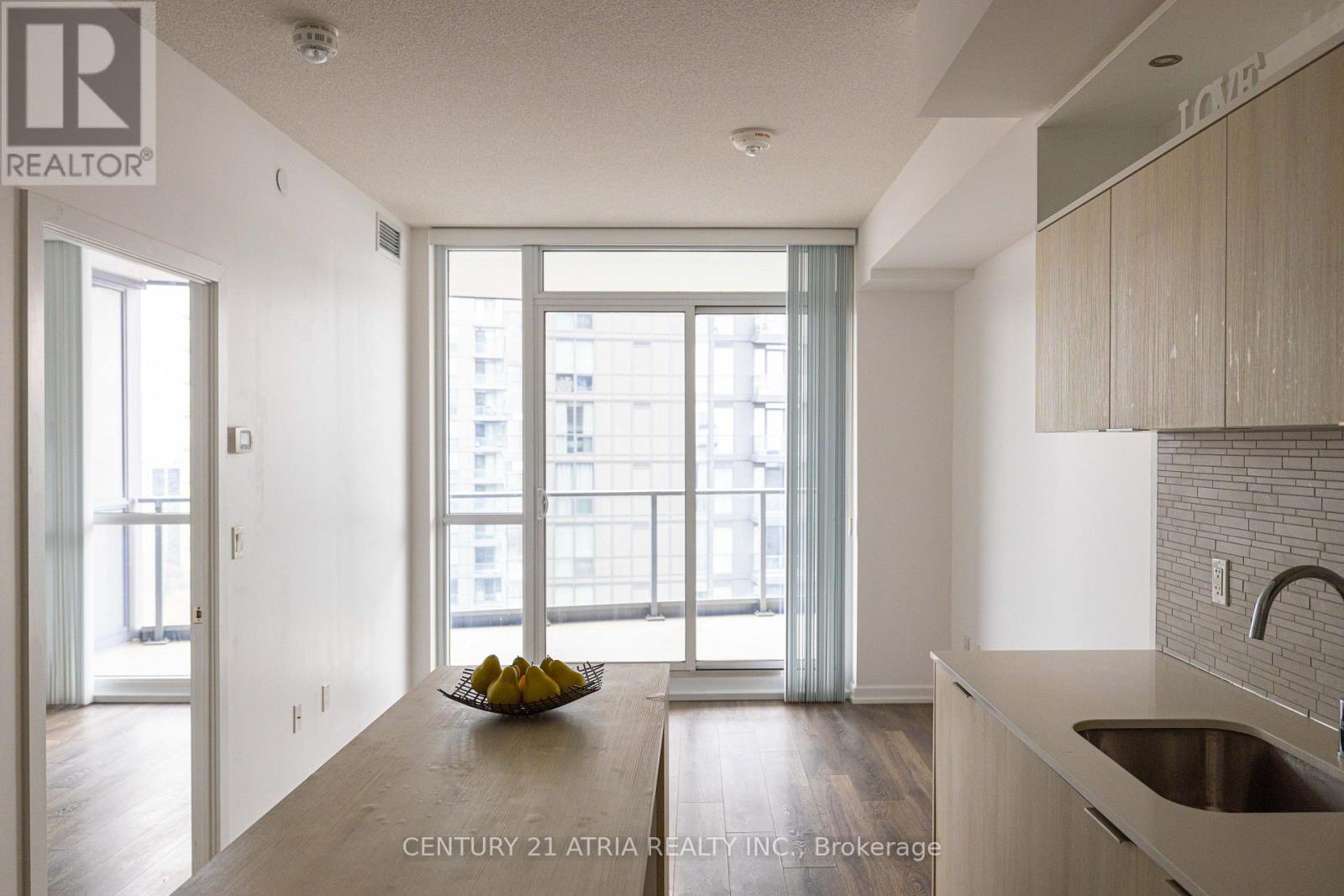 2011 - 50 Forest Manor Road, Toronto, Ontario  M2J 0E3 - Photo 3 - C13532590