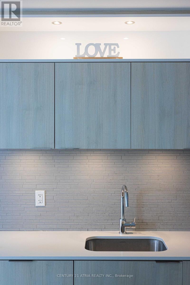 2011 - 50 Forest Manor Road, Toronto, Ontario  M2J 0E3 - Photo 7 - C13532590
