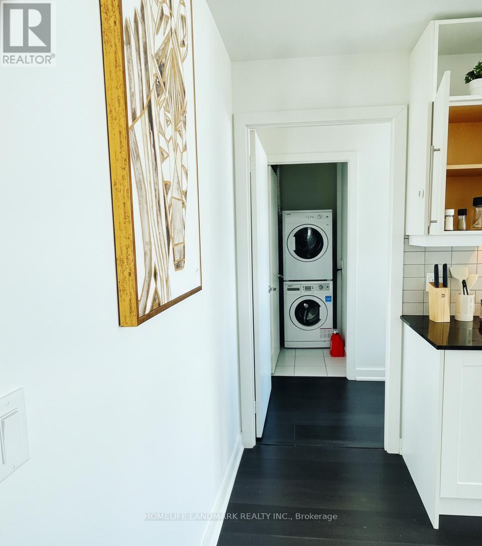 1101 - 30 Nelson Street, Toronto, Ontario  M5V 0H5 - Photo 3 - C13532646