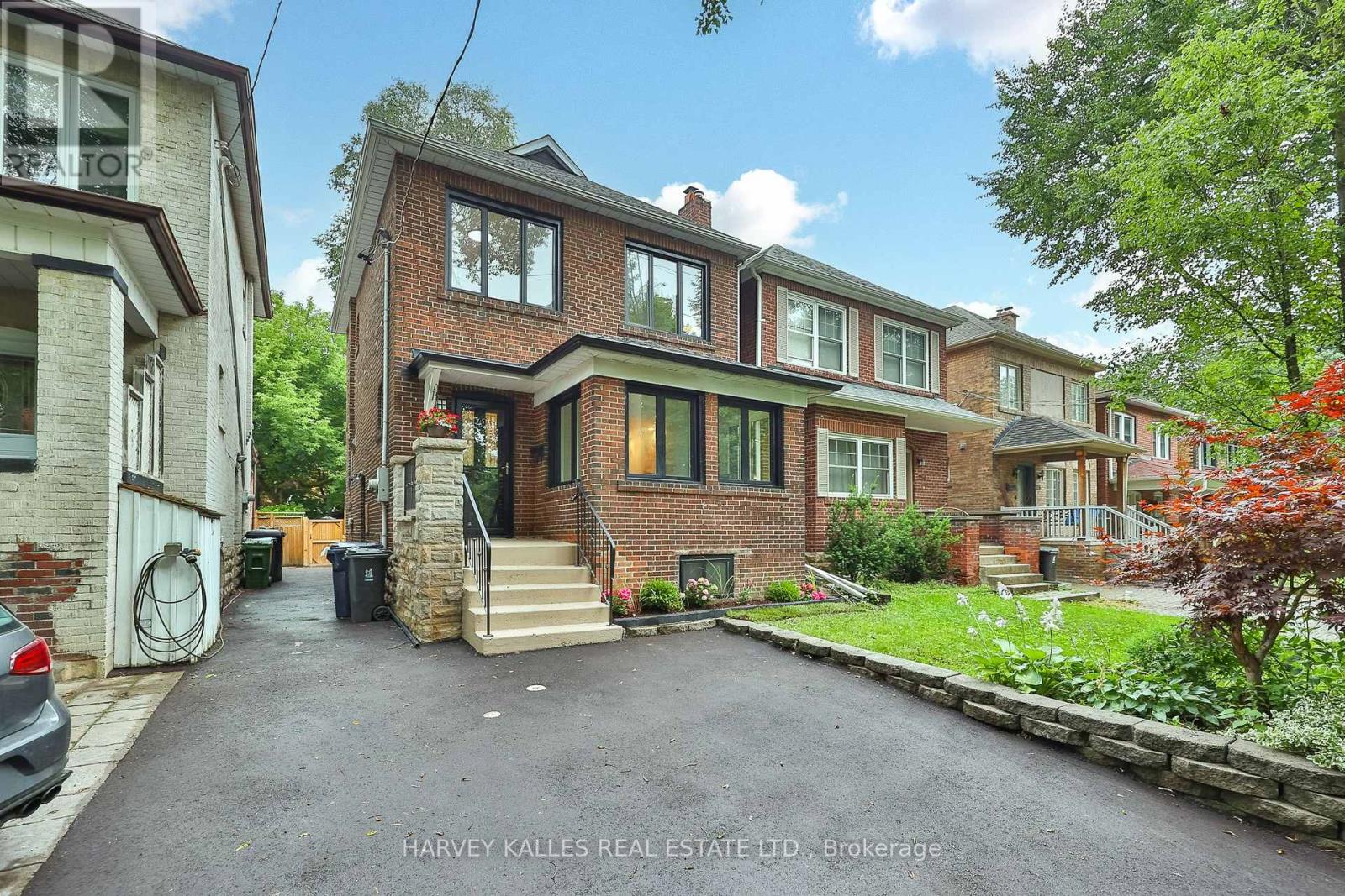 232 BELSIZE DRIVE, Toronto (Mount Pleasant East)