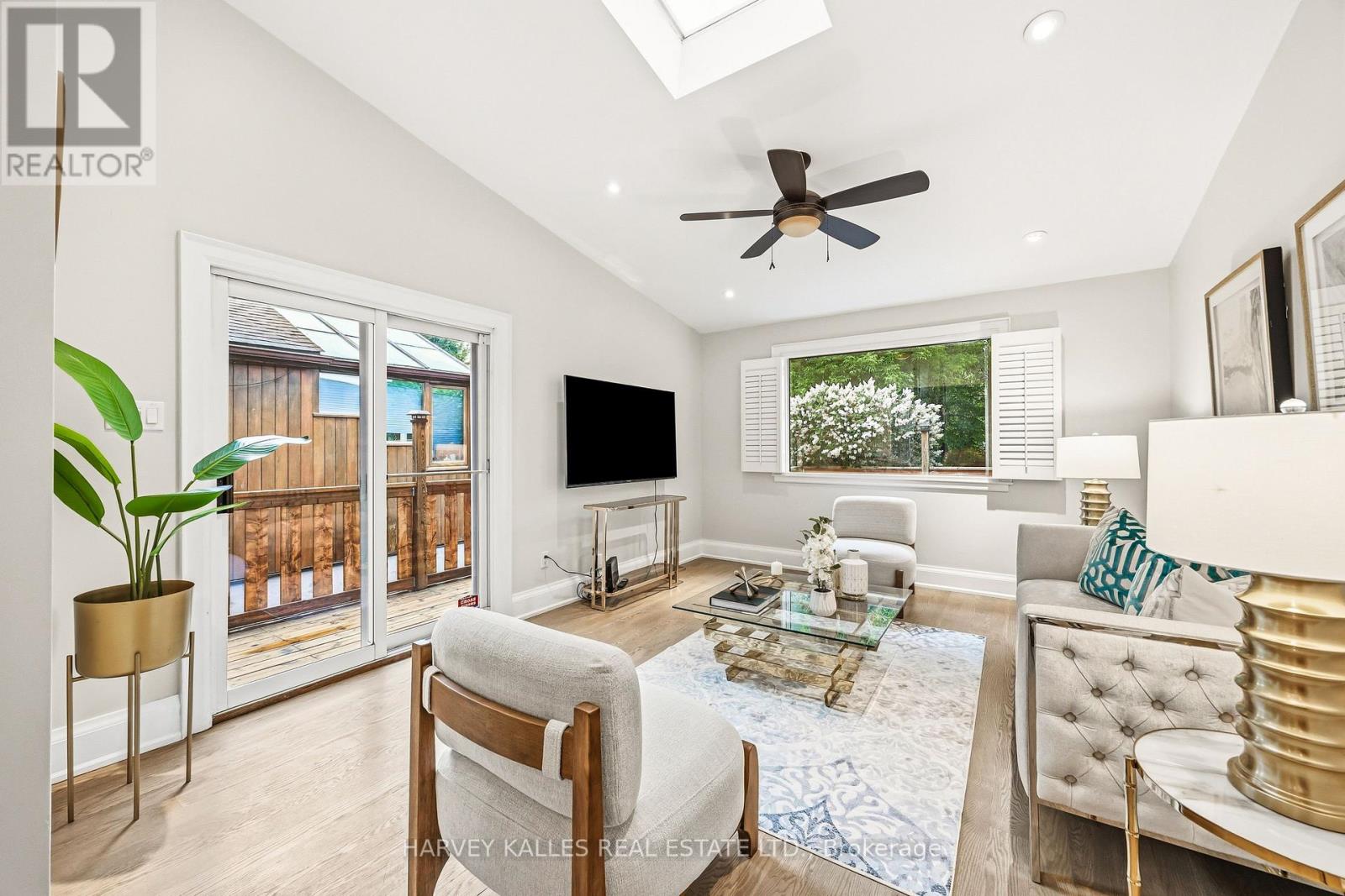 232 Belsize Drive, Toronto, Ontario  M4S 1M4 - Photo 10 - C13532778