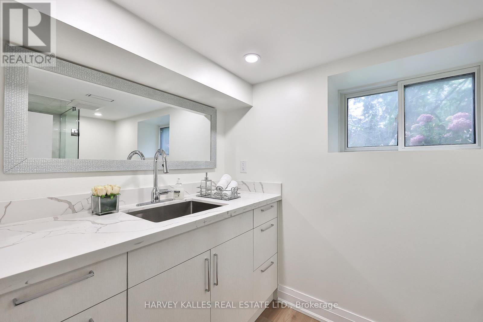232 Belsize Drive, Toronto, Ontario  M4S 1M4 - Photo 25 - C13532778