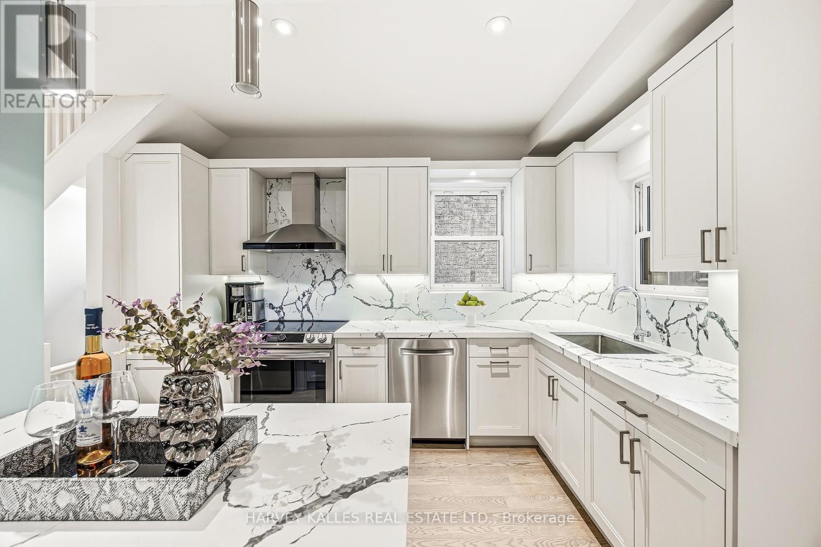 232 Belsize Drive, Toronto, Ontario  M4S 1M4 - Photo 7 - C13532778