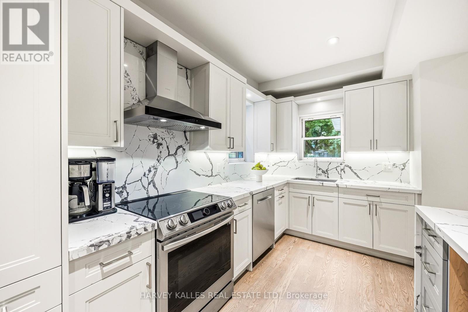 232 Belsize Drive, Toronto, Ontario  M4S 1M4 - Photo 9 - C13532778