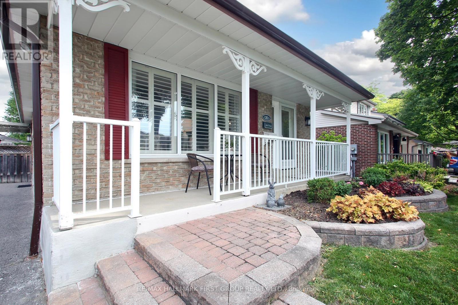 10 CALAIS STREET, Whitby, Ontario