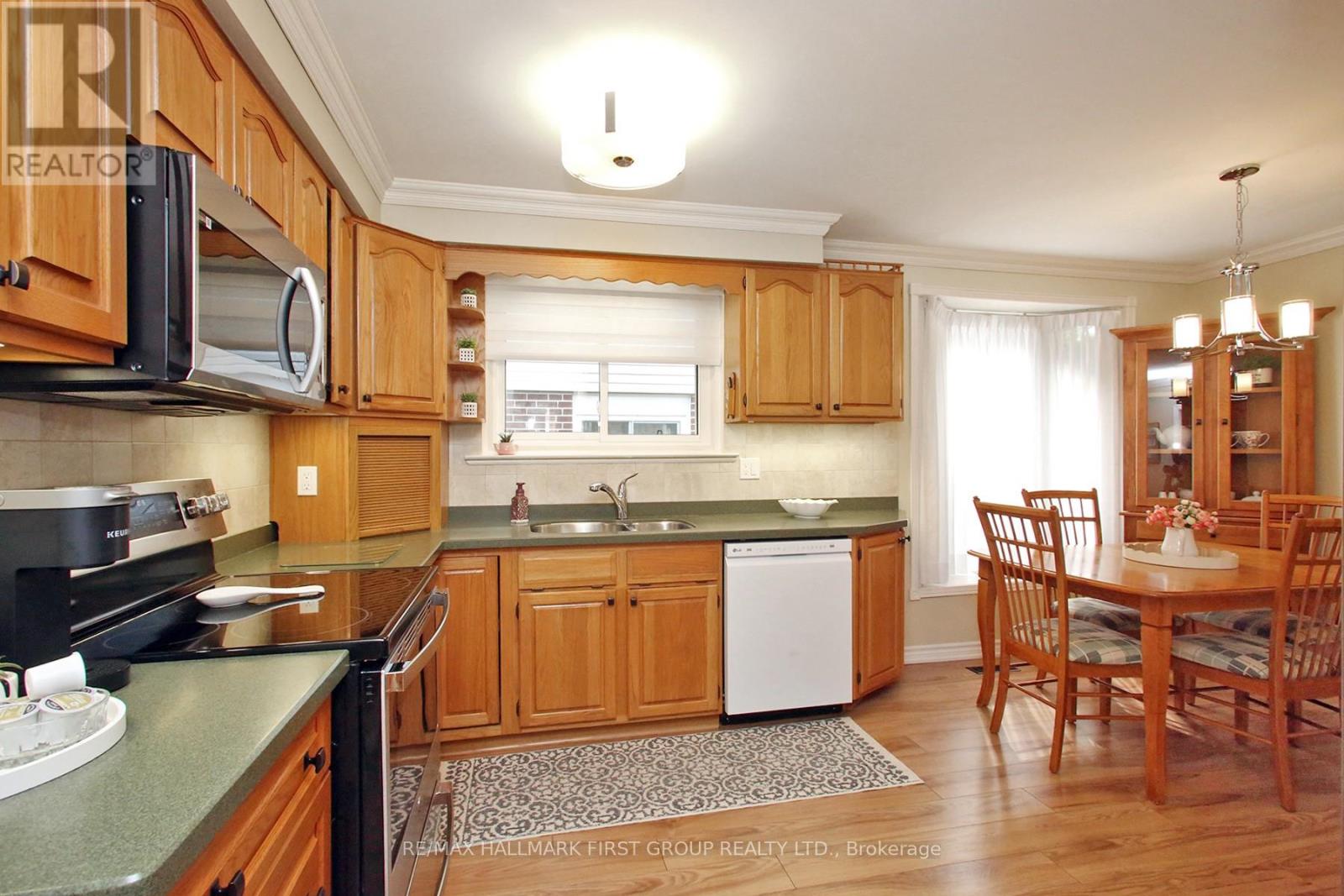 10 Calais Street, Whitby, Ontario  L1N 5M1 - Photo 11 - E13532736