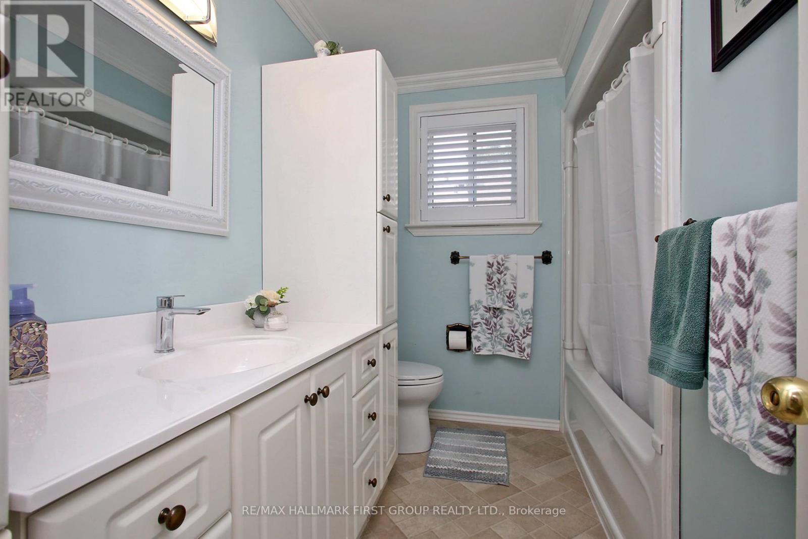 10 Calais Street, Whitby, Ontario  L1N 5M1 - Photo 16 - E13532736