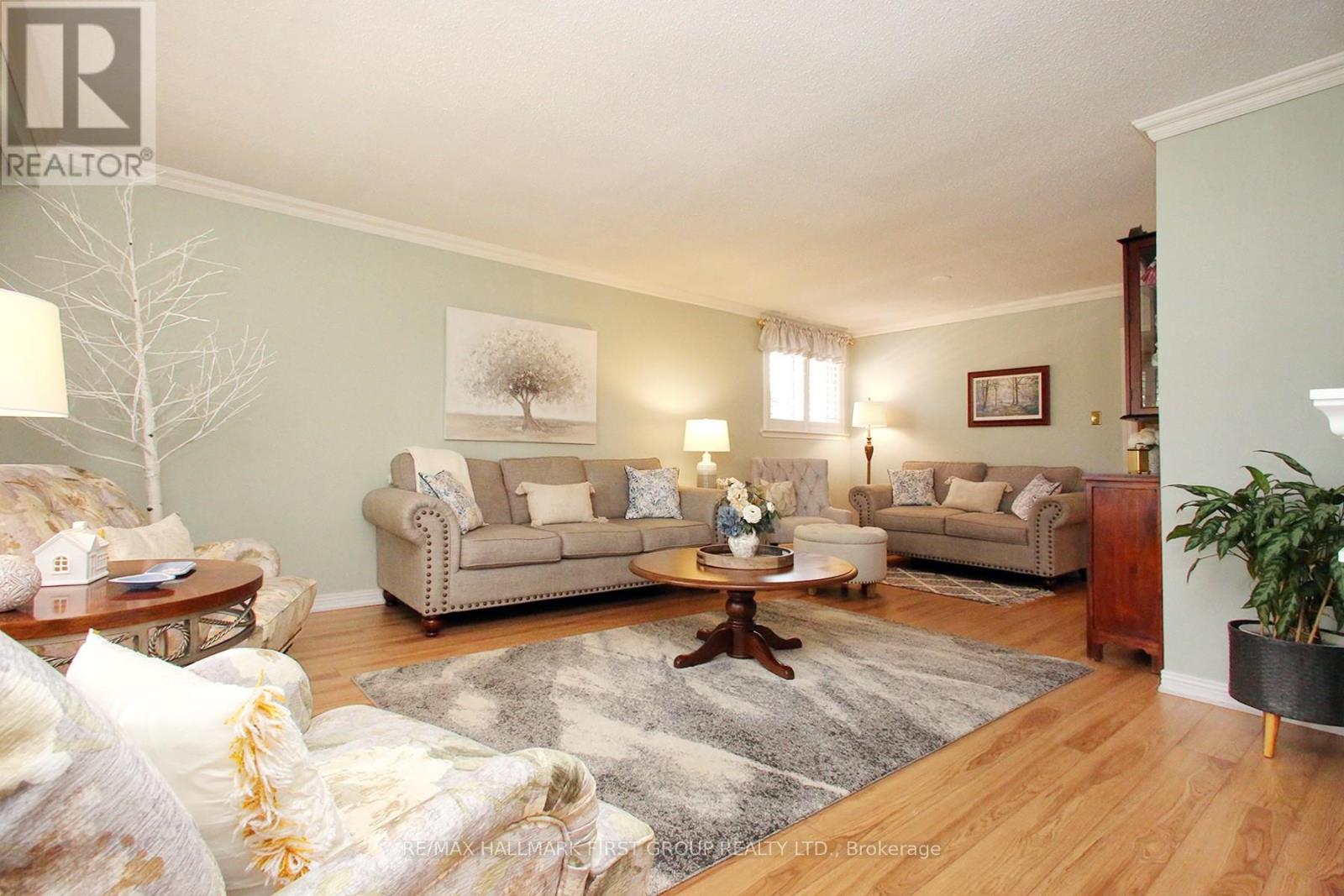 10 Calais Street, Whitby, Ontario  L1N 5M1 - Photo 6 - E13532736
