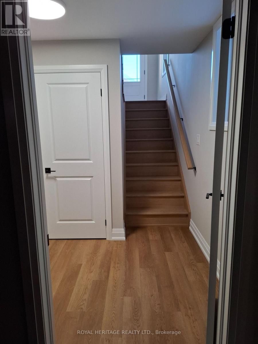 8 St Augustine Drive, Whitby, Ontario  L1M 0L7 - Photo 22 - E13532760
