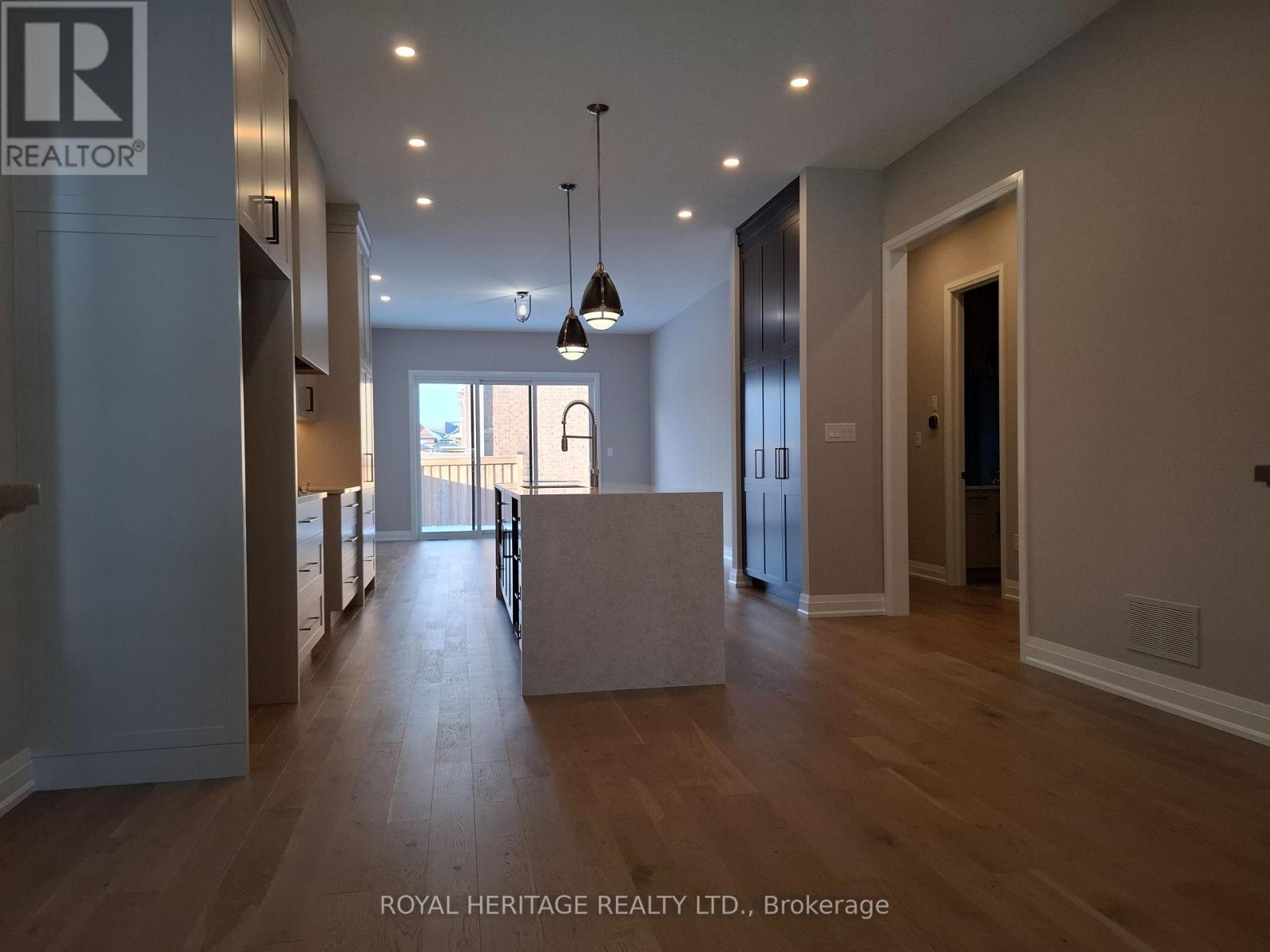 8 St Augustine Drive, Whitby, Ontario  L1M 0L7 - Photo 6 - E13532760